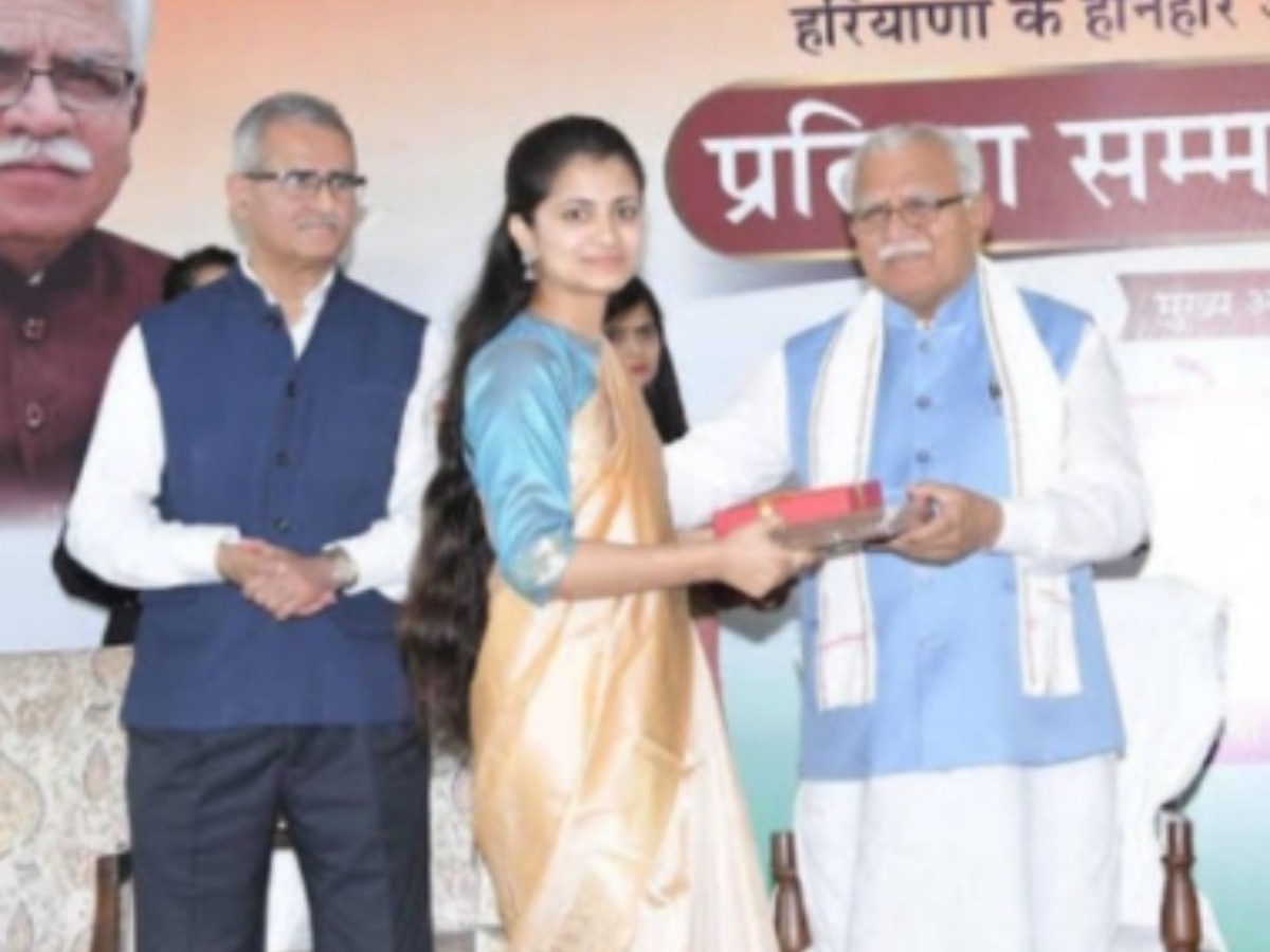 ias divya tanwar cracked upsc twice without coaching became IPS at the ...