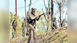 Kanker News: वोटिंग से 2 दिन पहले पुलिस-नक्सलियों के बीच मुठभेड़, नक्सल कैंप ध्वस्त
