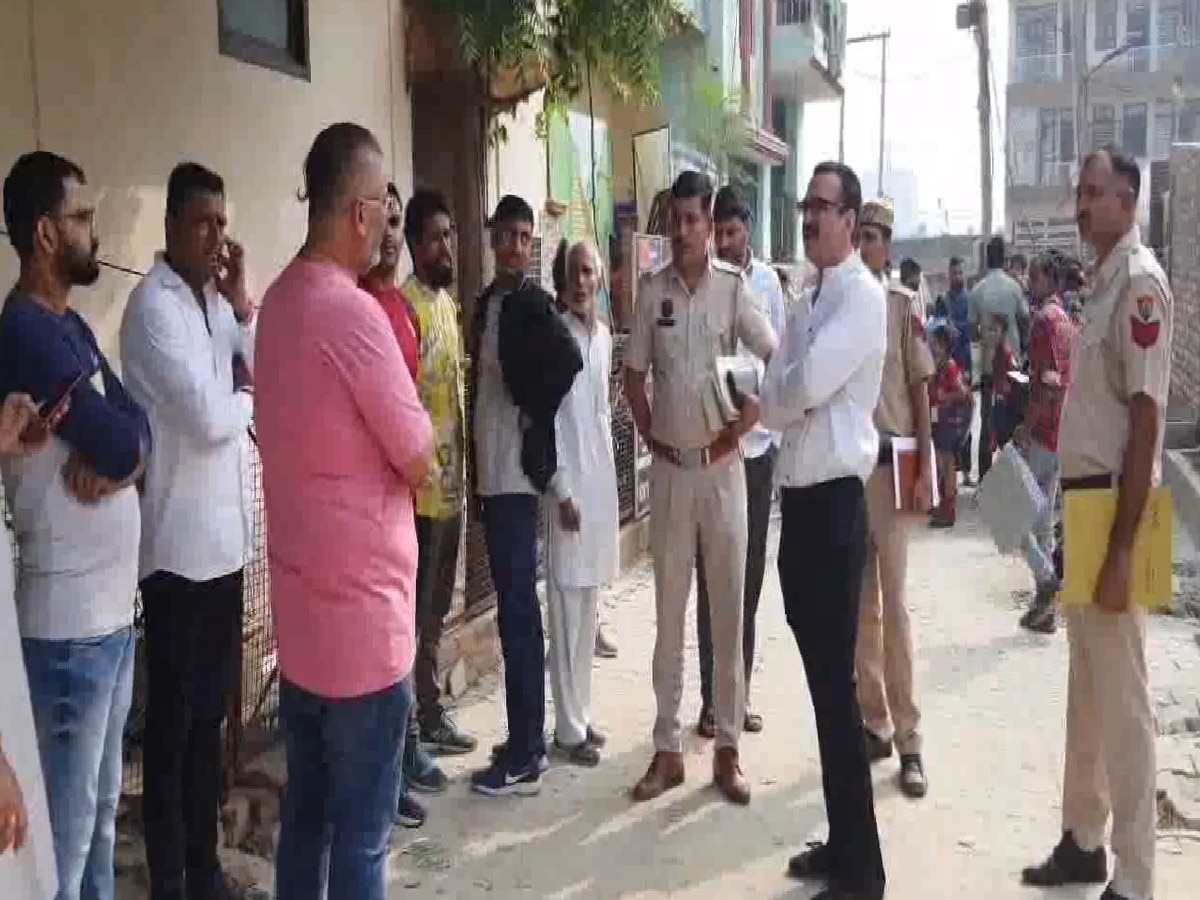 Gurugram News: जय श्री राम कहने पर टीचर ने की छात्रों की पिटाई, परिजनों ने स्कूल पर लगाया जबरन बाइबल पढ़ाने का आरोप