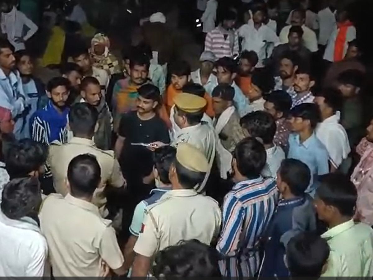Sawai madhopur News: ट्रैक्टर की टक्कर से बालक की मौत, परिजनों ने किया शव लेने से इनकार