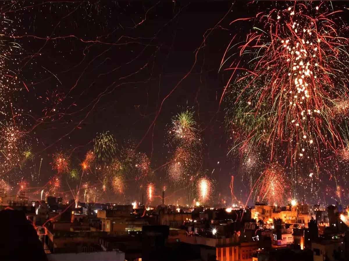 Diwali Firecrackers Ban: क्या दिवाली पर नहीं फोड़ पाएंगे पटाखे? सुप्रीम कोर्ट ने दिया बड़ा आदेश