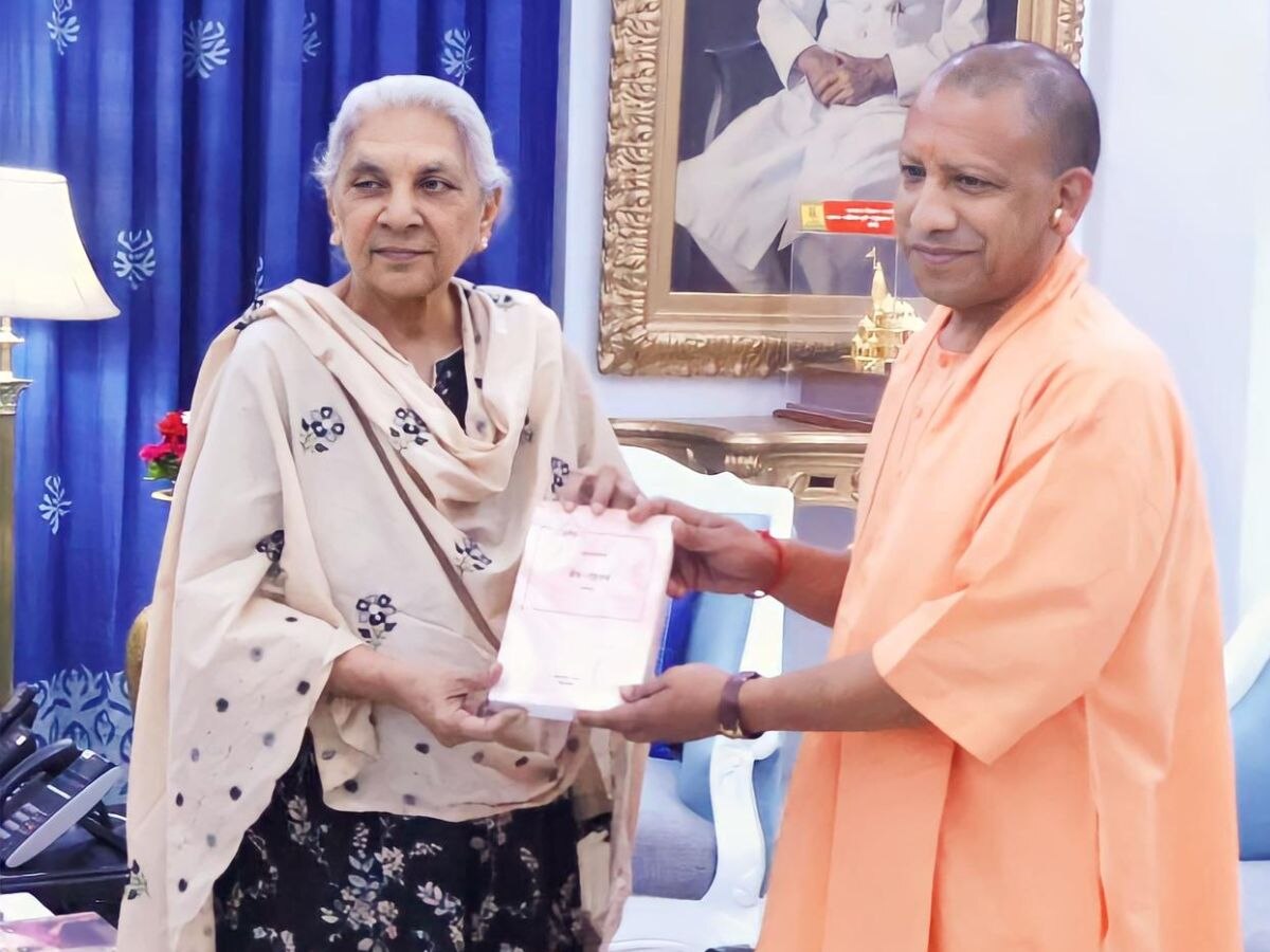 CM Yogi Adityanath meet Governor Anandiben Patel