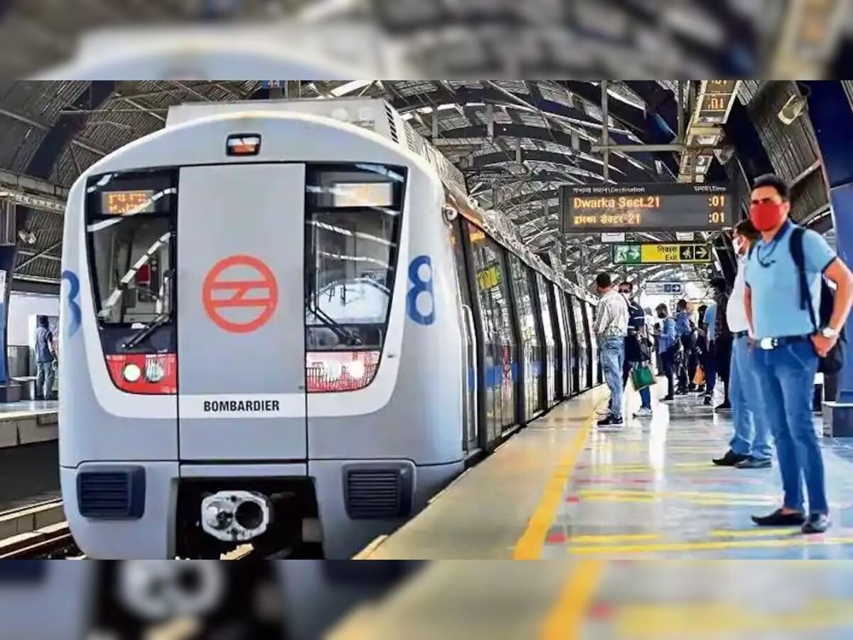 delhi metro on diwali