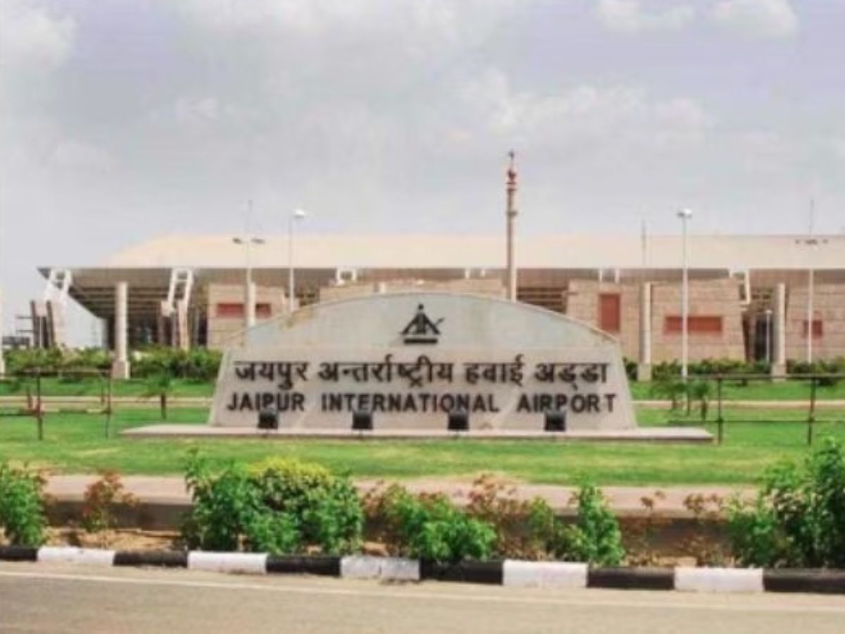 जयपुर एयरपोर्ट पर अब हैलीकॉप्टर का डेरा ! आधा दर्जन से भी अधिक प्रतिनिधि भर रहें उड़ान