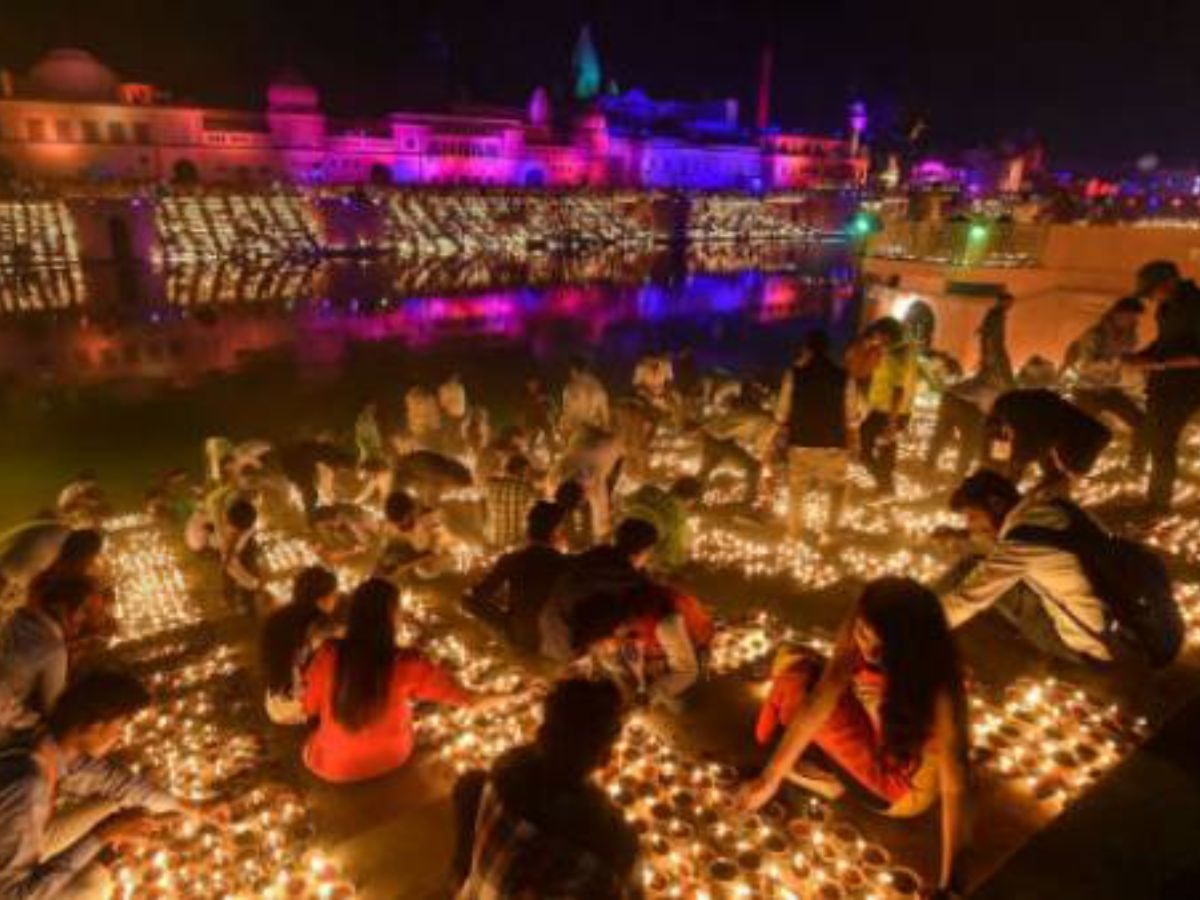 Ayodhya Deepotsav: अयोध्या दीपोत्सव का होगा सीधा प्रसारण, 23 स्थानों पर लगाई जाएगी एलईडी टीवी