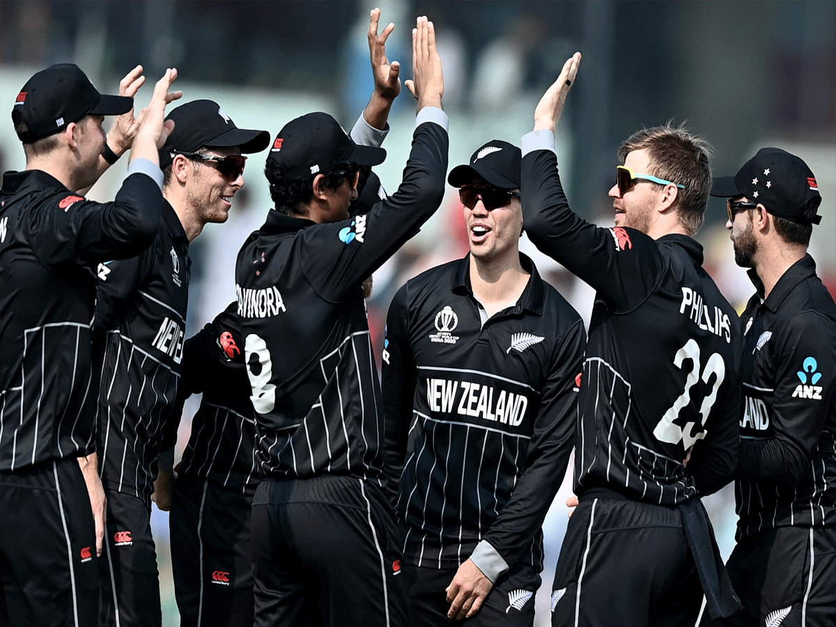 NZ vs SL: न्यूजीलैंड ने टूर्नामेंट में दर्ज की पांचवीं जीत, श्रीलंका को 5 विकेट से हराया NZ vs SL: न्यूजीलैंड ने टूर्नामेंट में दर्ज की पांचवीं जीत, श्रीलंका को 5 विकेट से हराया