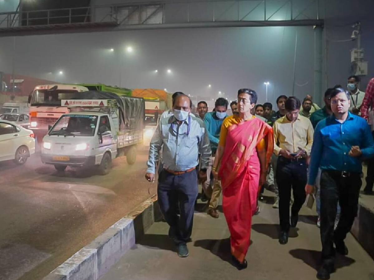 Air Pollution: दिल्ली सरकार के कैबिनेट मंत्री रात में सड़कों पर उतरे, दिल्ली से सटी सीमाओं पर भारी वाहनों को किया चेक 