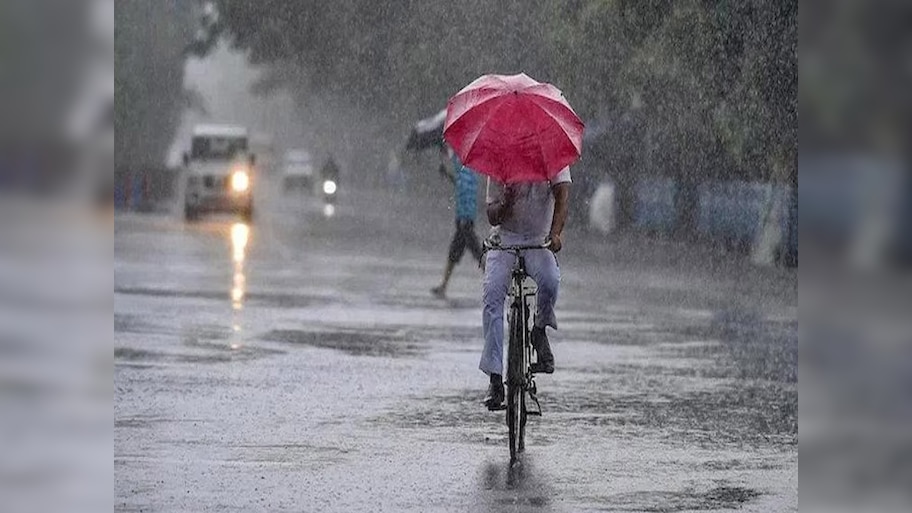 Delhi Rainfall: बारिश की वजह से कम हुआ प्रदूषण, जानिए क्या हैं हालात