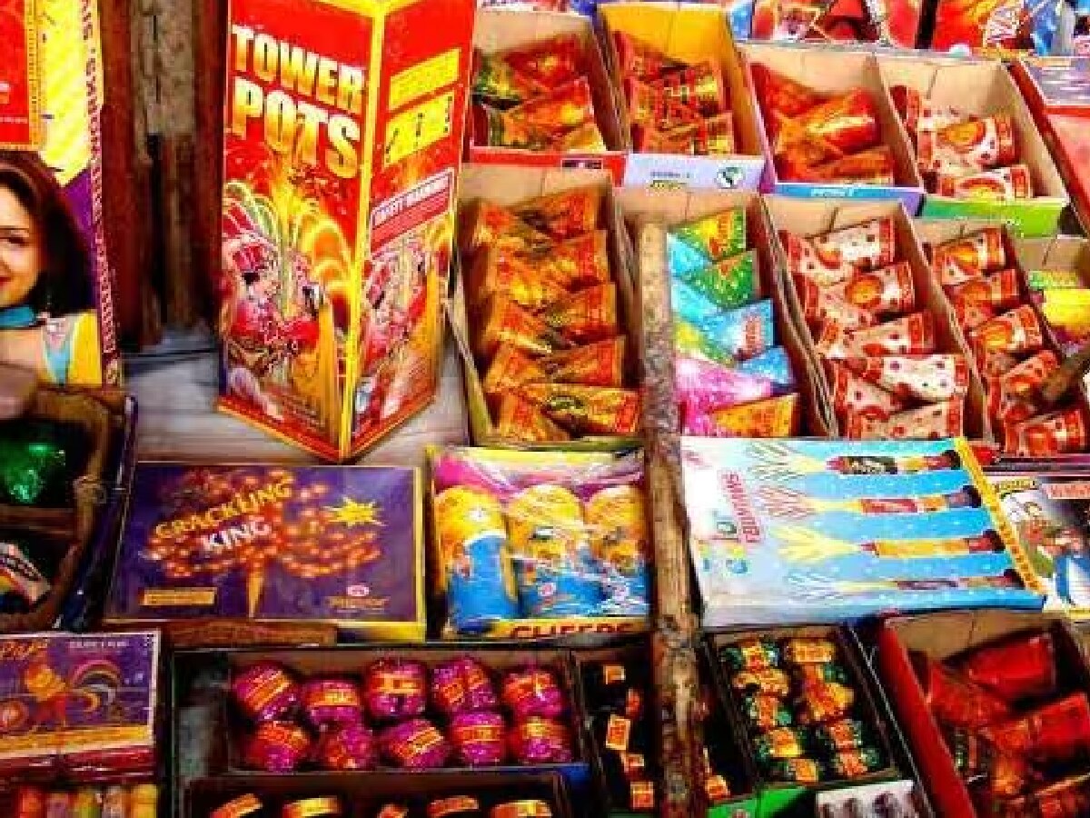 Diwali 2023: दिवाली की खुशियों पर न लगे ग्रहण, अपनाएं ये 9 जरूरी सेफ्टी टिप्स  