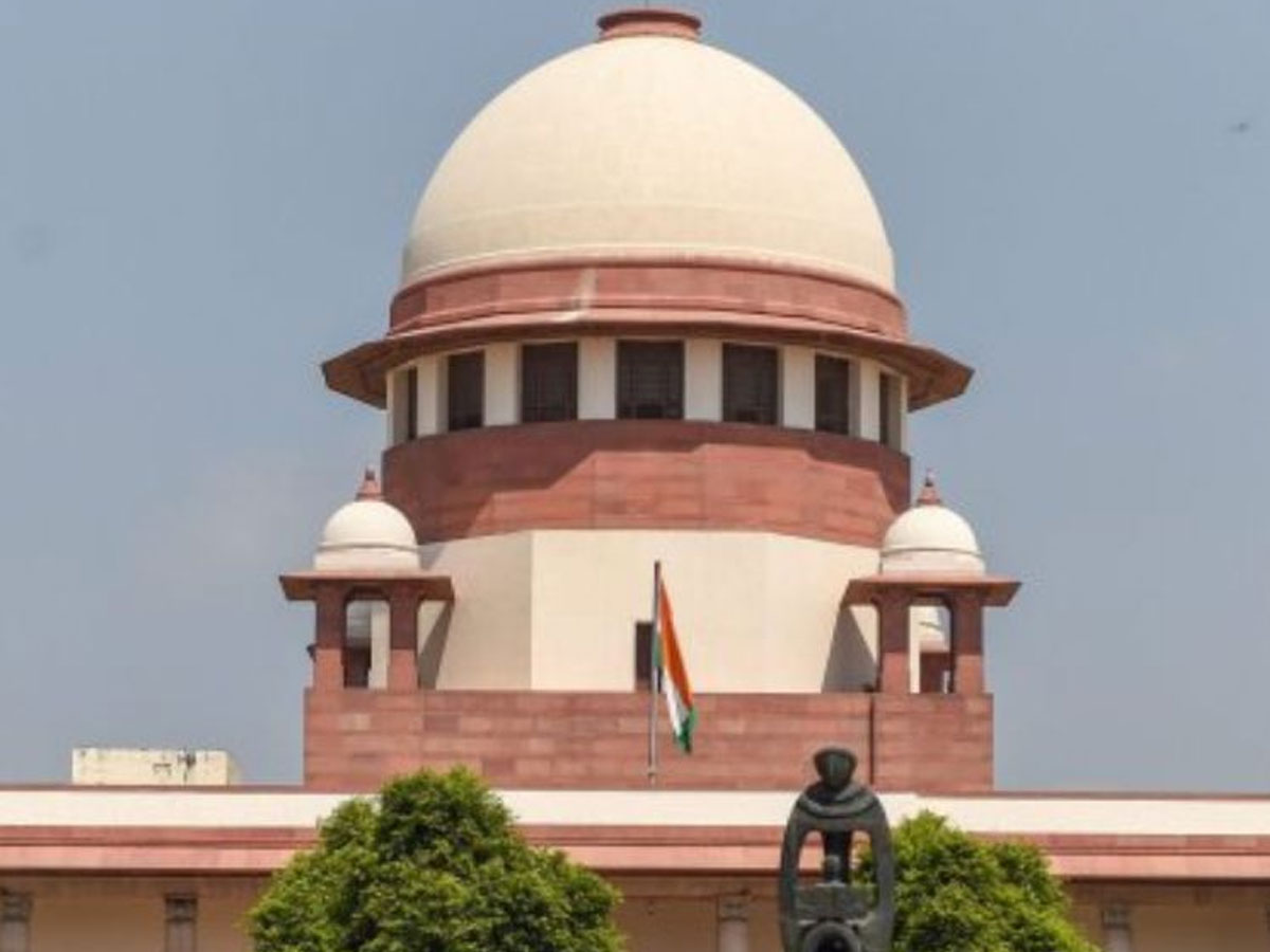 मुजफ्फरनगर थप्पड़ कांड: UP सरकार को SC की फटकार; सचिव को किया तलब मुजफ्फरनगर थप्पड़ कांड: UP सरकार को SC की फटकार; सचिव को किया तलब