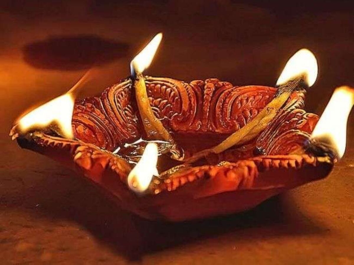  Choti Diwali 2023: छोटी दिवाली आज, जानें इस दिन का महत्व और दीपदान का सही समय