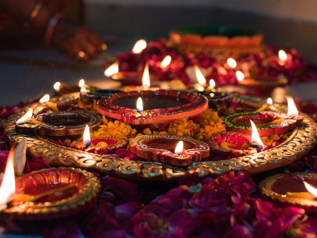Diwali Upay 2023: दिवाली के दिन करें ये 5 अचूक उपाय, मां लक्ष्मी करेंगी धन वर्षा!