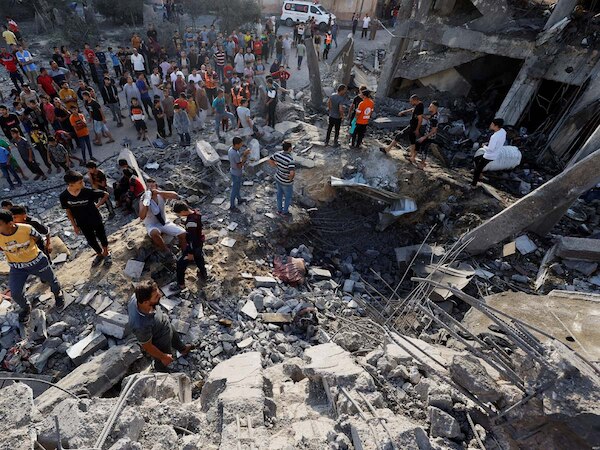 बंद हुए गाजा के 20 अस्पताल, 3 को इजरायली सेना के टैंकों ने घेरा