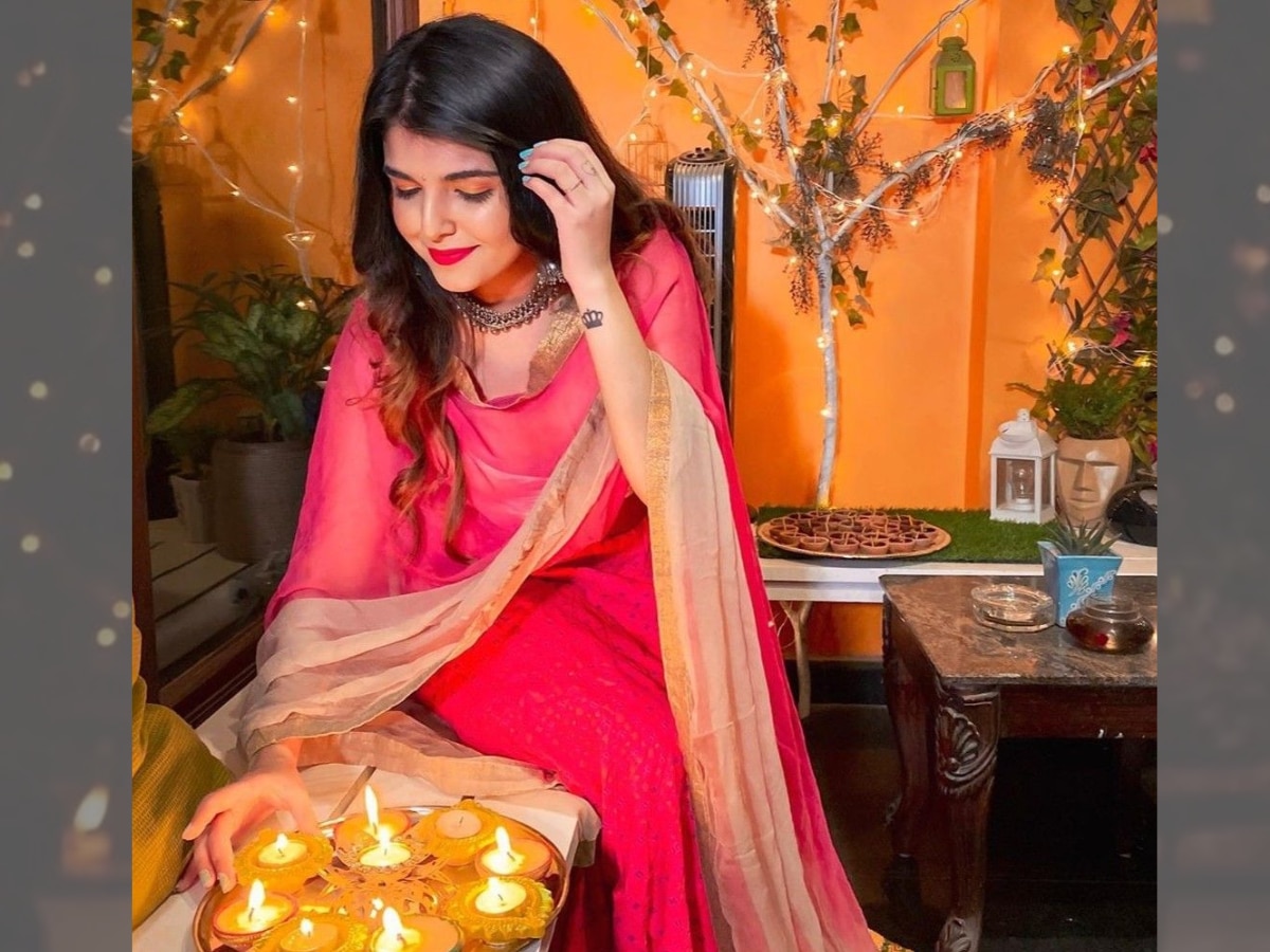 Diwali saree Stock Photos, Royalty Free Diwali saree Images | Depositphotos