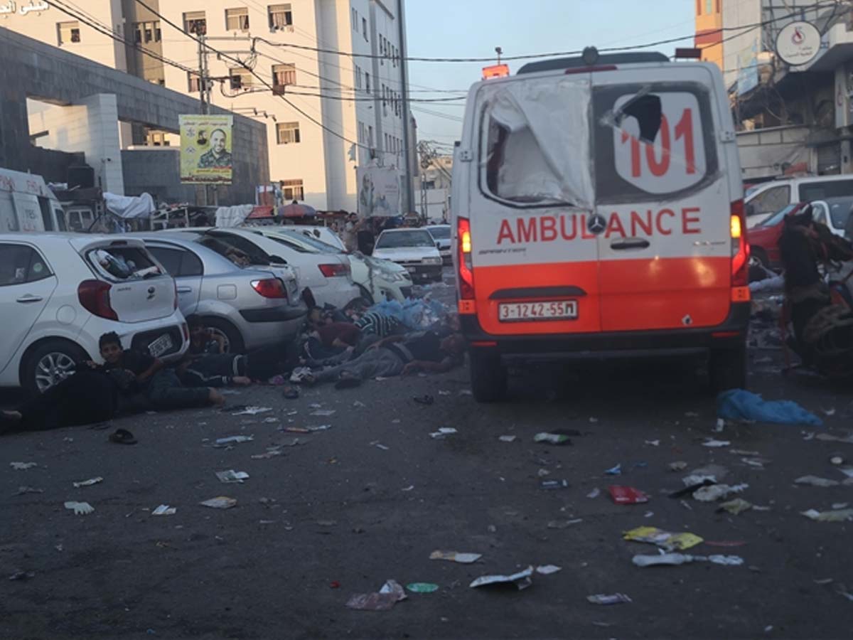 गाजा के अस्पताल में छाया अंधेरा, 5 की मौत इतने हजार मरीज फंसे गाजा के अस्पताल में छाया अंधेरा, 5 की मौत इतने हजार मरीज फंसे