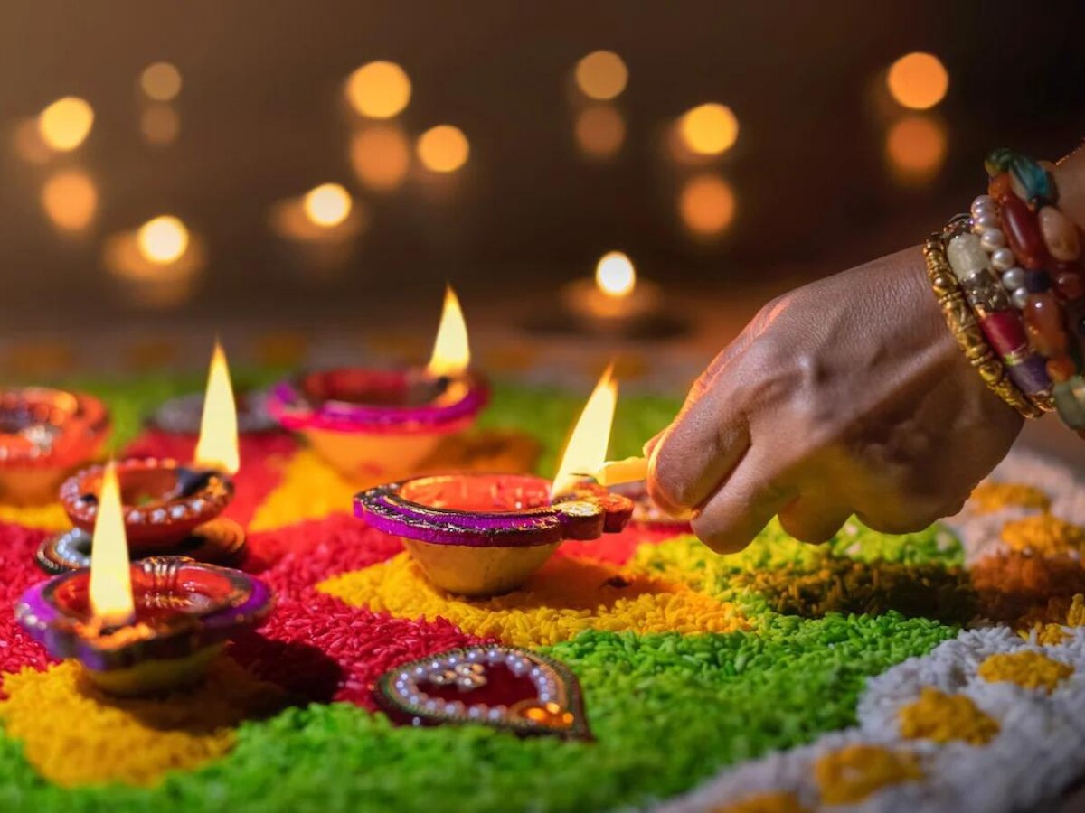 Diwali 2023: 700 वर्षों में पहली बार पांच राजयोग और तीन शुभ योग में मनेगी दीपावली