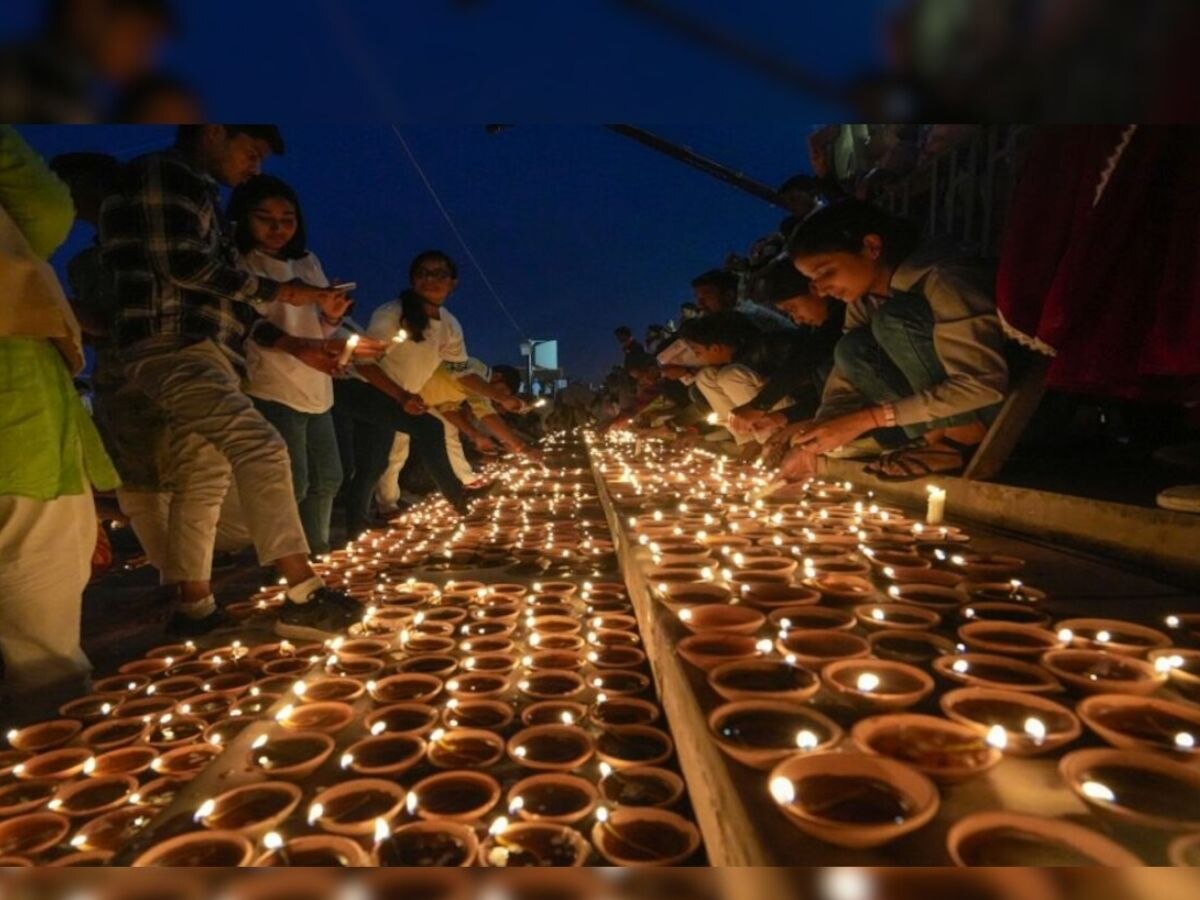 Diwali 2023: दीपोत्सव का हुआ आयोजन, जैन समाज ने 1008 दीप प्रज्वलित कर मनाई खुशियां
