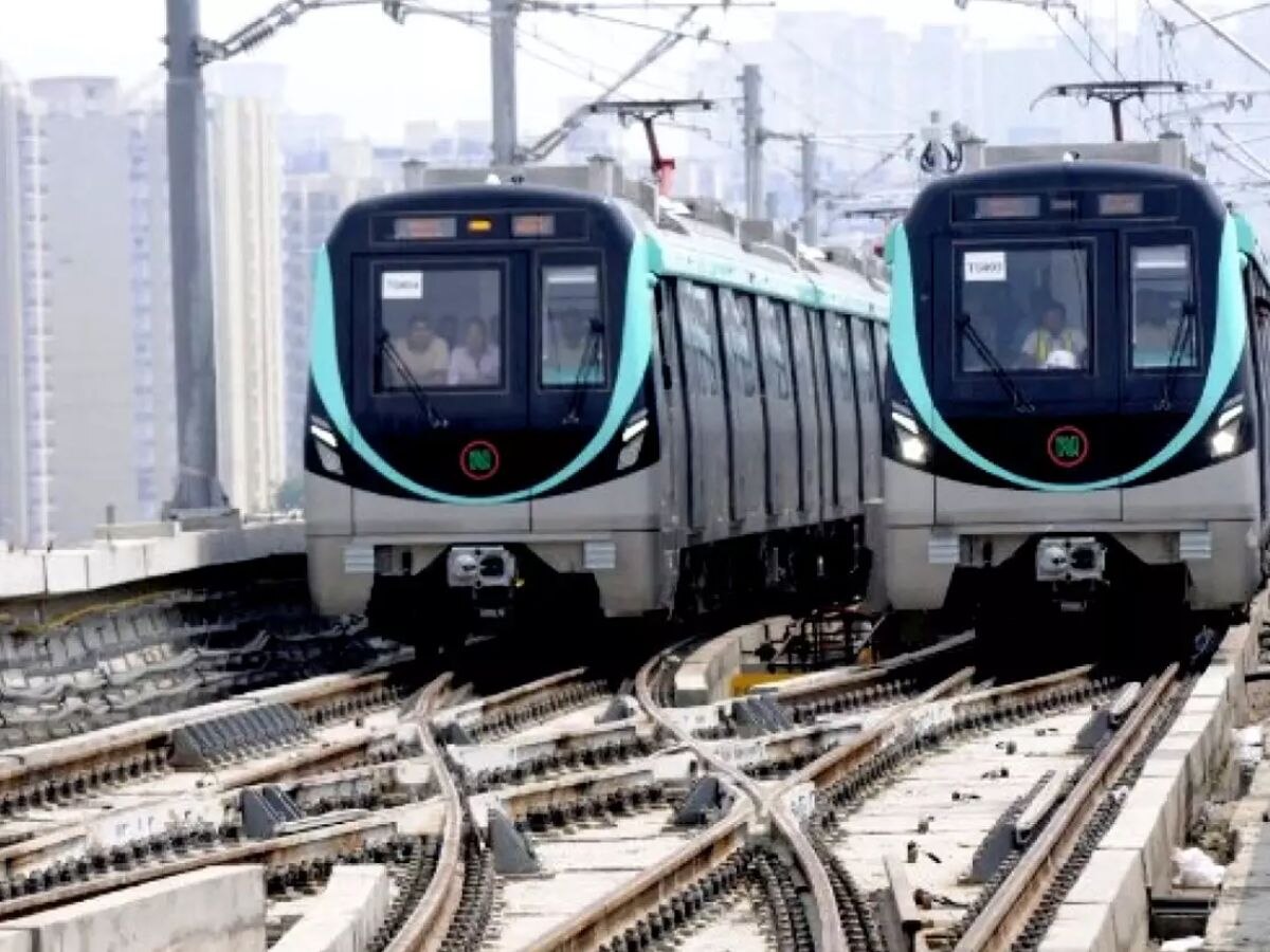 Aqua Line metro will be provide Power bank facility