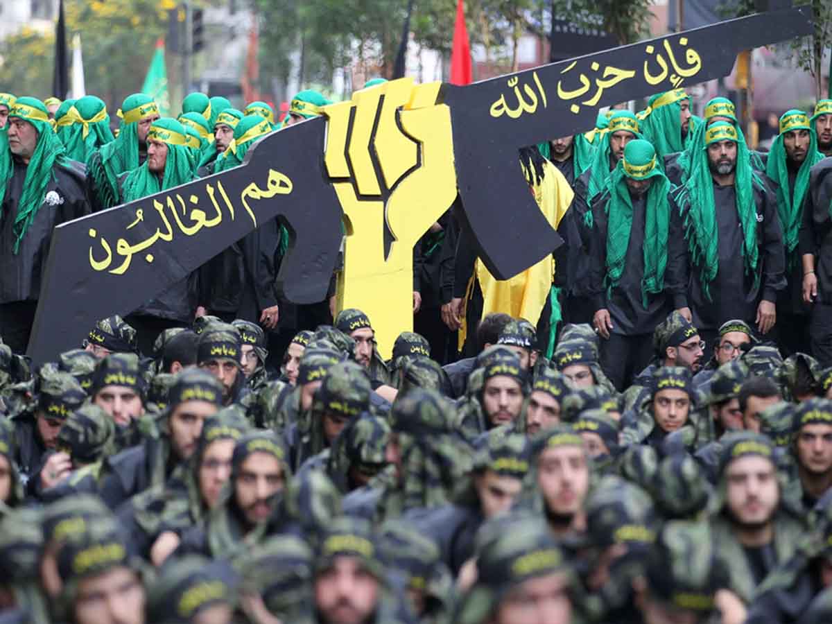 Hezbollah-Israel Enmity: नया नहीं इजराइल का पुराना दुश्मन है हिजबुल्लाह, लेबनान में कभी जमने नहीं दिए पैर Hezbollah-Israel Enmity: नया नहीं इजराइल का पुराना दुश्मन है हिजबुल्लाह, लेबनान में कभी जमने नहीं दिए पैर