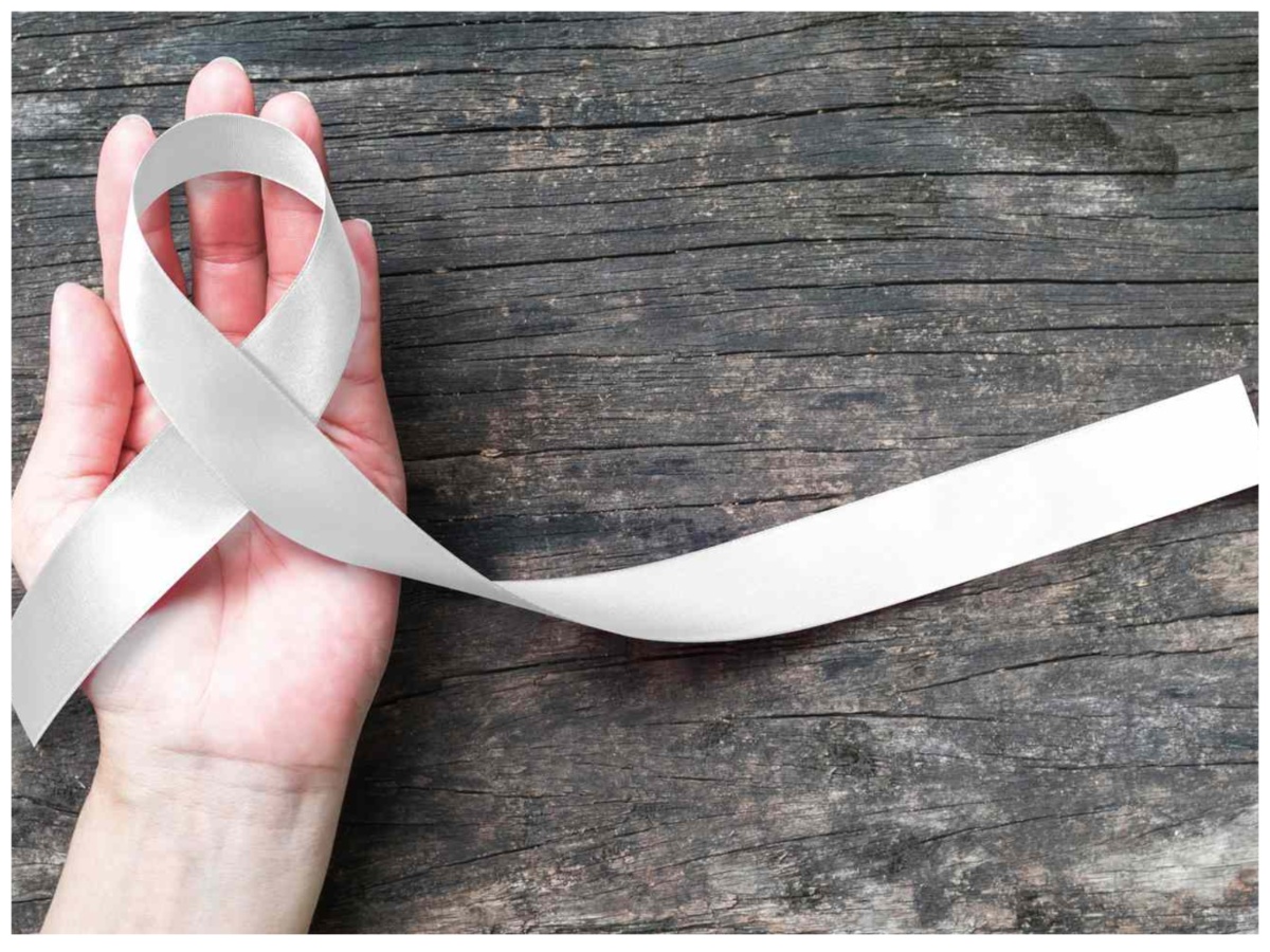 प्रदूषण और धुम्रपान दे रहा लंग कैंसर को दावत; कहीं आप में तो नहीं दिख रहा ये लक्षण ? प्रदूषण और धुम्रपान दे रहा लंग कैंसर को दावत; कहीं आप में तो नहीं दिख रहा ये लक्षण ?