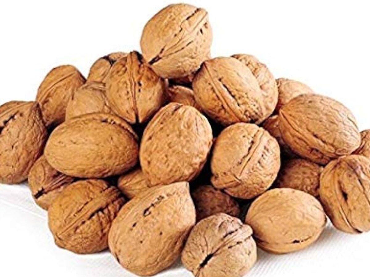 If you eat walnuts you can protect yourself from 5 dangerous diseases