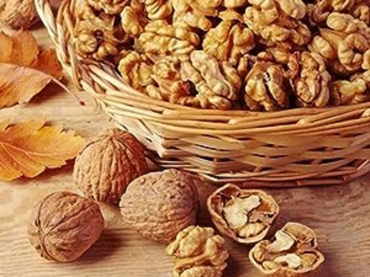 If you eat walnuts you can protect yourself from 5 dangerous diseases