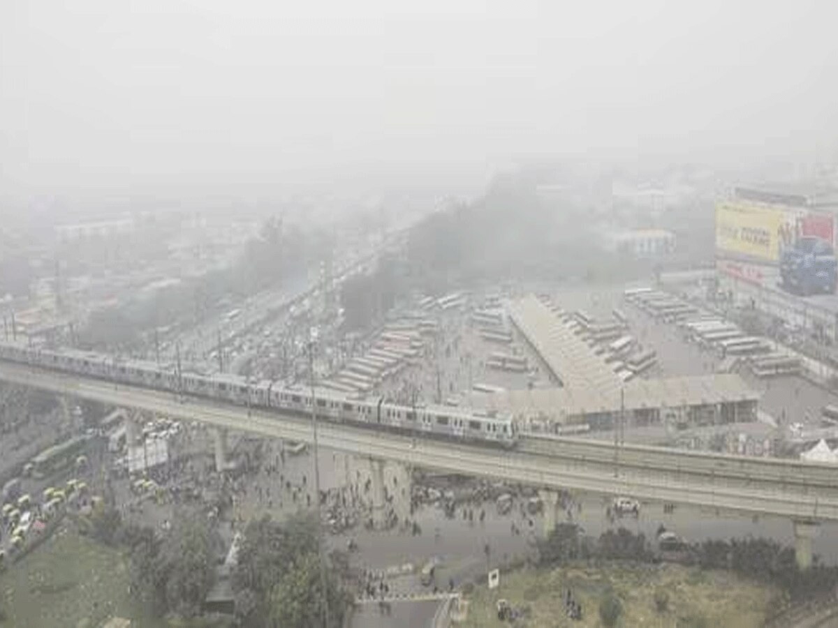 Air Pollution: नोएडा व गाजियाबाद में AQI फ‍िर पहुंचा 350 के पार, लोगों का सांस लेना हुआ मुश्किल