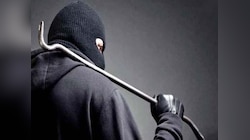 पोस्ट ऑफिस का ताला तोड़ उड़ा ले गए लाखों रुपये, चोरों ने उन्नाव पुलिस को दी चुनौती