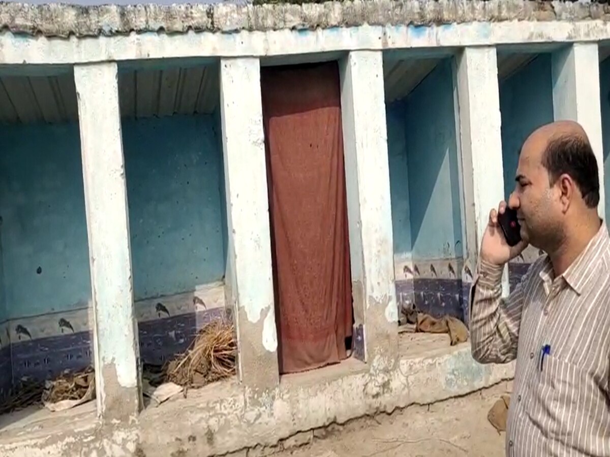 Bihar News: मुजफ्फरपुर में सरकारी अस्पताल पर ग्रामीणों का कब्जा! मना करने पर करते हैं अभद्रता