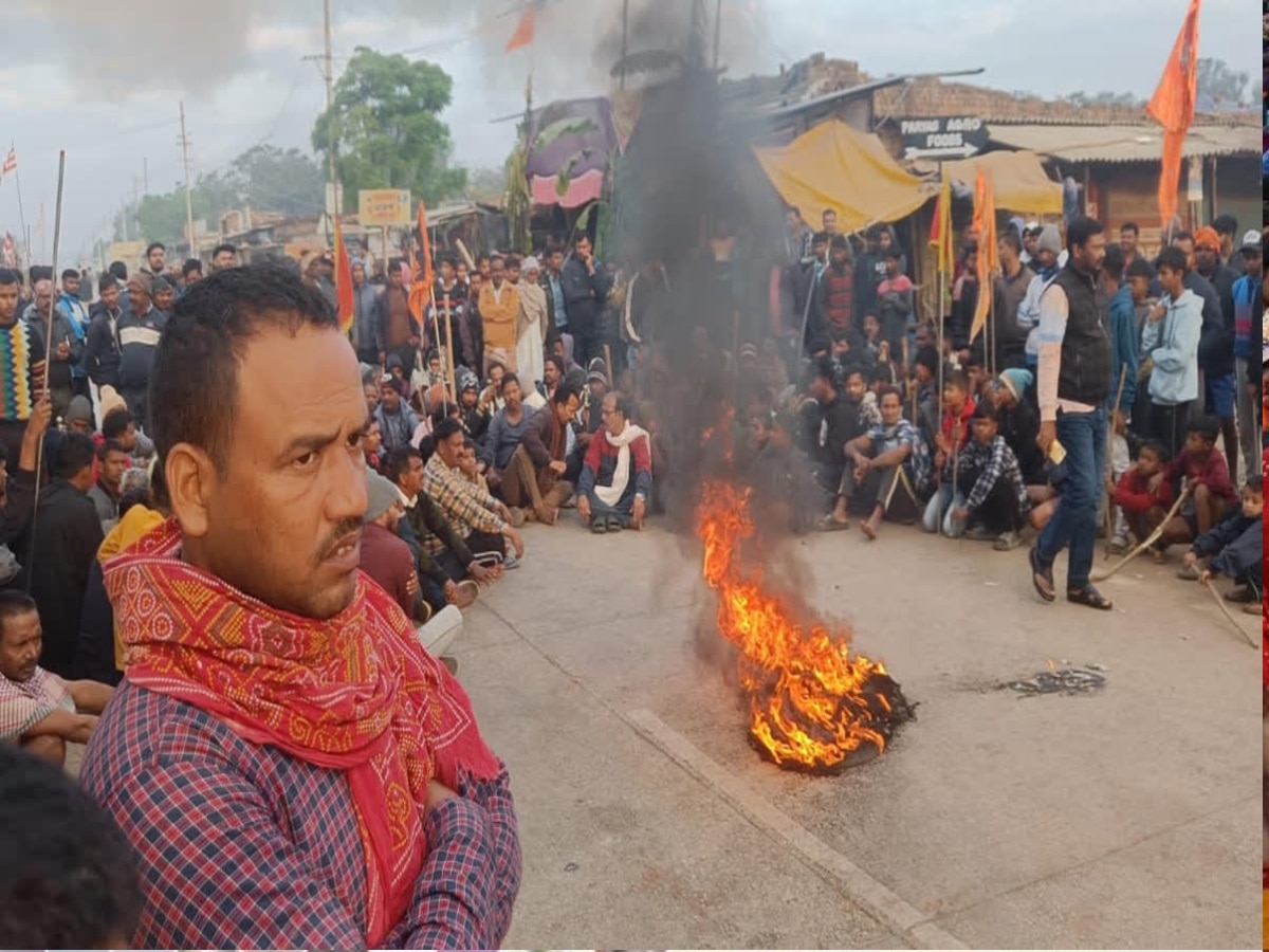 Jharkhand News: असामाजिक तत्वों ने धार्मिक स्थल में तोड़फोड़ की, आक्रोशितों ने की सड़क जाम