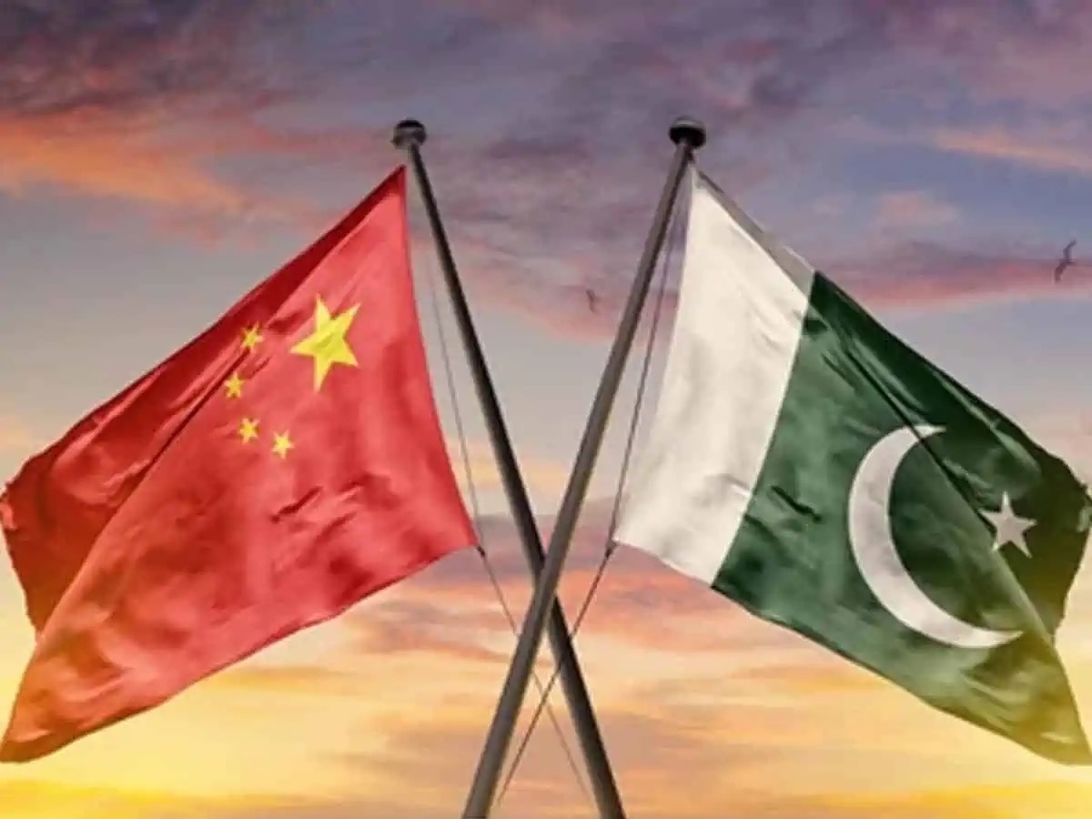 कंगाली के कगार पर पाकिस्तान! चीन ने बैठाया भट्ठा, जानें अब किससे कर्ज मांग रहा पाक
