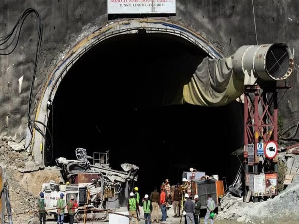 Uttarkashi Tunnel: भूस्खलन के बीच फिर शुरू हुई ड्रिल, अब लग सकते हैं तीन दिन