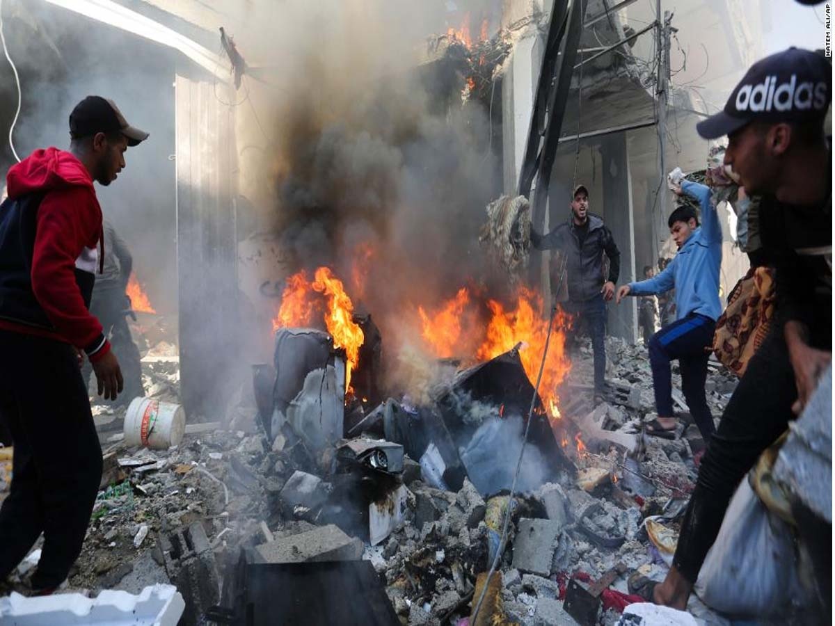 इजराइली बंमबारी में सात फिलिस्तीनी मारें गए; छह शिविरी और एक कल्किल्या का शख्स 