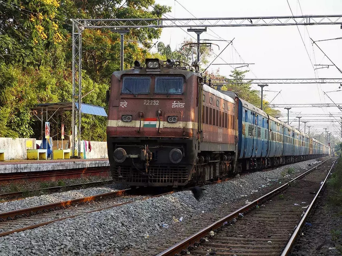 IRCTC Train Cancellation: कई ट्रेनों को अगले 3 महीने तक के लिए रद्द किया गया, इन यात्रियों को होगी परेशानी!