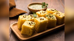 नाश्ते में खाएं ओट्स ढोकला, टेस्ट के साथ-साथ एक हफ्ते में कर देगा वेट लॉस! 