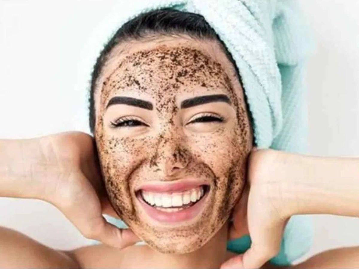 skin benefits of applying nutmeg on face chehre par jaiphal lagane ke