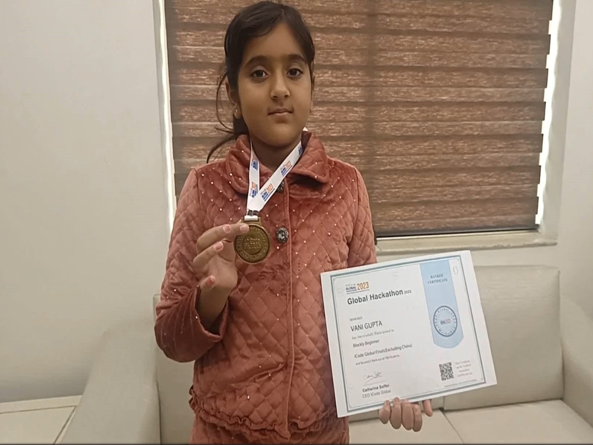 ICode Global Hackathon 2023 competition Noidas Vani got third position ...