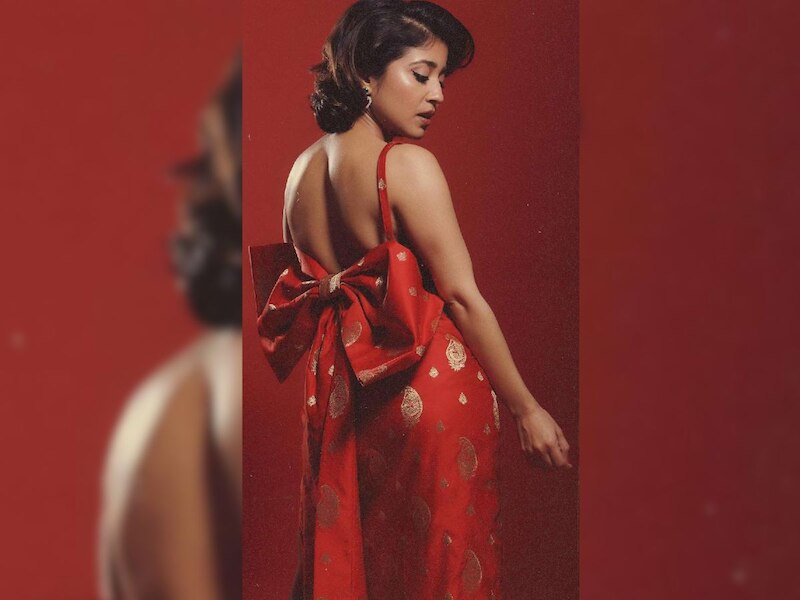 रेड ड्रेस