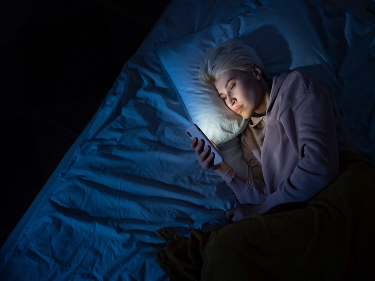 Using Mobile Phone Is Harmful At Night