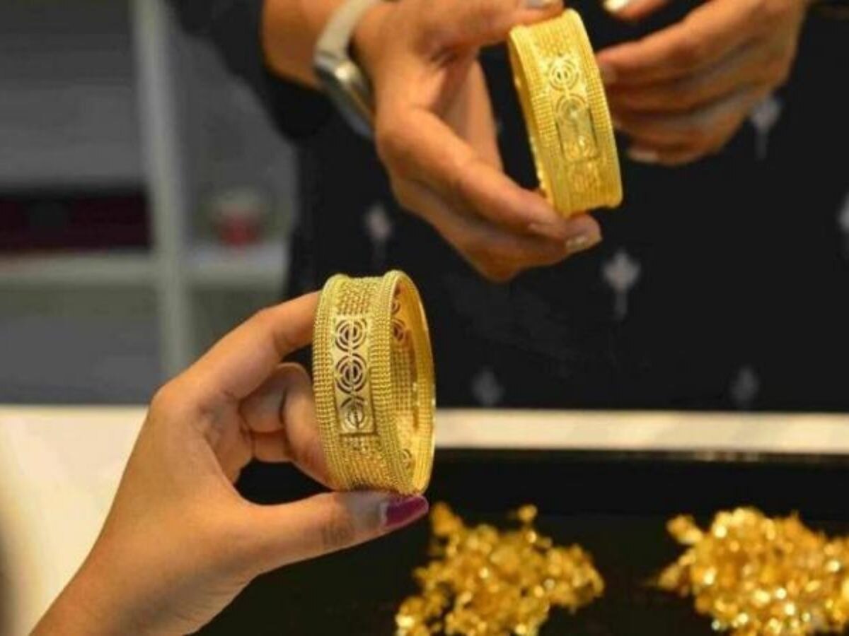 Today Gold Price: सोना-चांदी के दाम स्थिर,  जानें आज क्या हैं आपके शहर में गोल्ड-सिल्वर के दाम