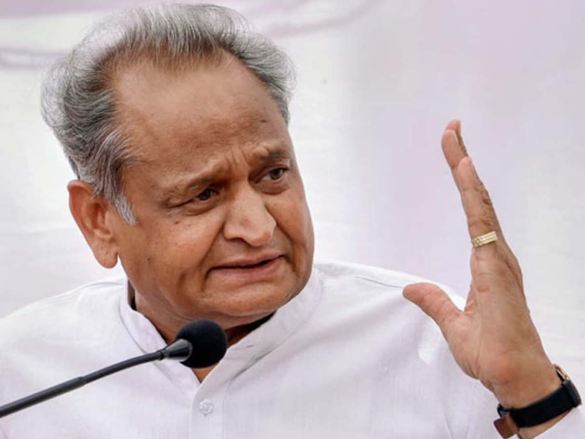 Rajasthan Assembly Election: मतदान के दौरान भाजपा पर भड़के राजस्थान के CM गहलोत, इस चीज पर जताई आपत्ति Rajasthan Assembly Election: मतदान के दौरान भाजपा पर भड़के राजस्थान के CM गहलोत, इस चीज पर जताई आपत्ति