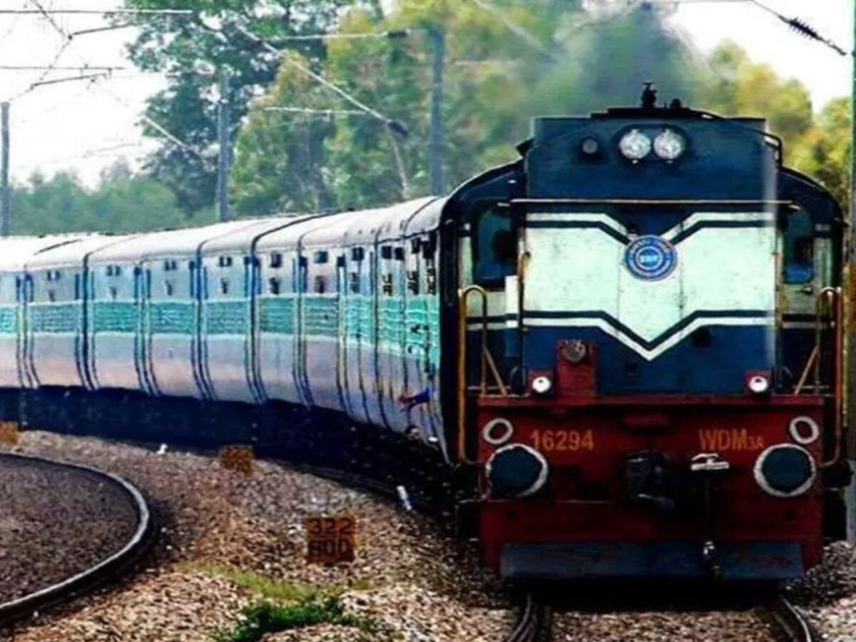 Train Cancelled List: यात्रीगण कृपया ध्यान दें...  रेलवे ने भोपाल से गुजरने वाली इन ट्रेनों को किया कैंसिल, देखें पूरी लिस्ट