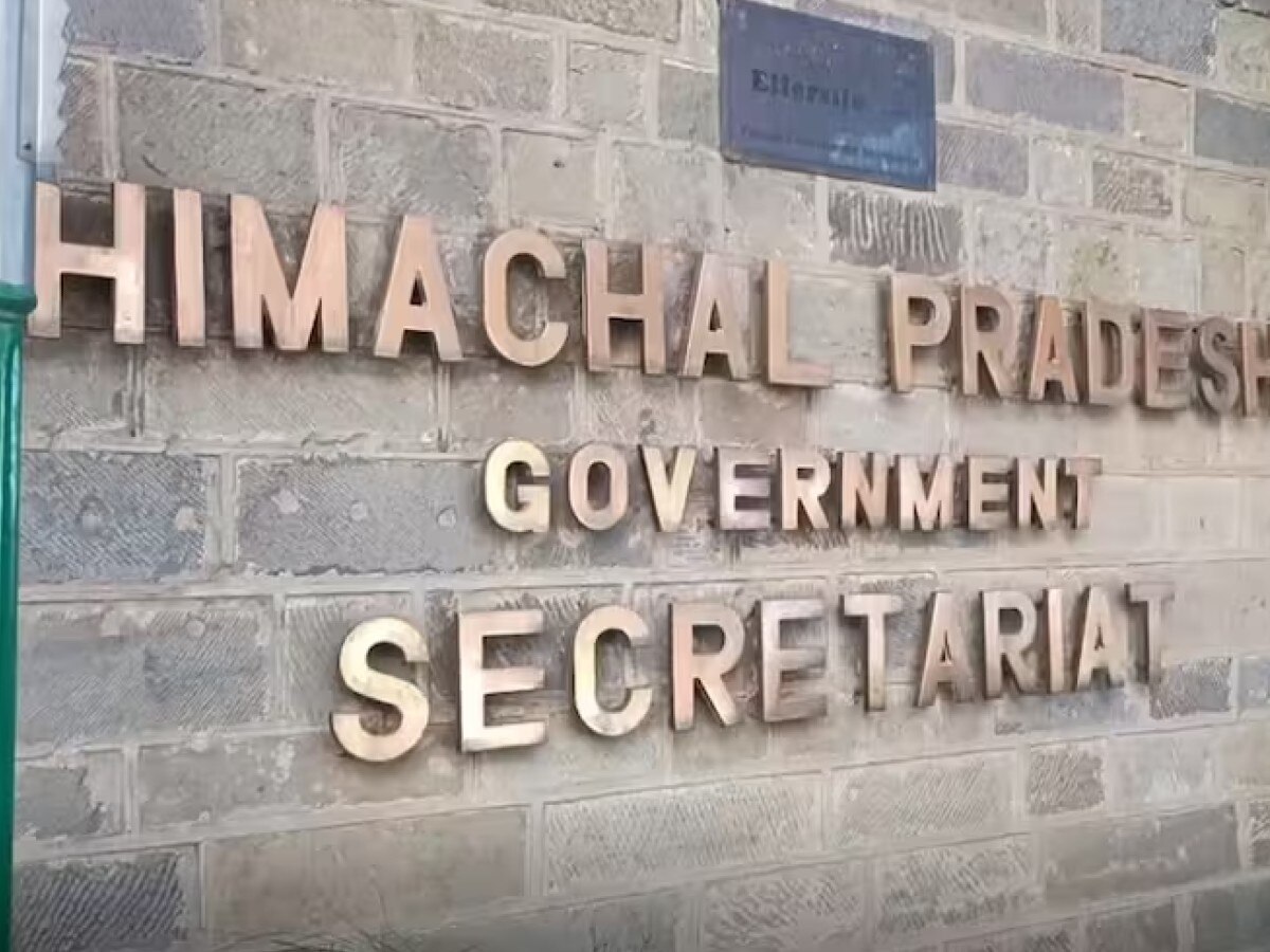 Himachal Pradesh News: राज्य सचिवालय के बाहर किया जा रहा धरना प्रदर्शन, प्रदेश भर से बड़ी संख्या में पहुंचे मजदूर और किसान 