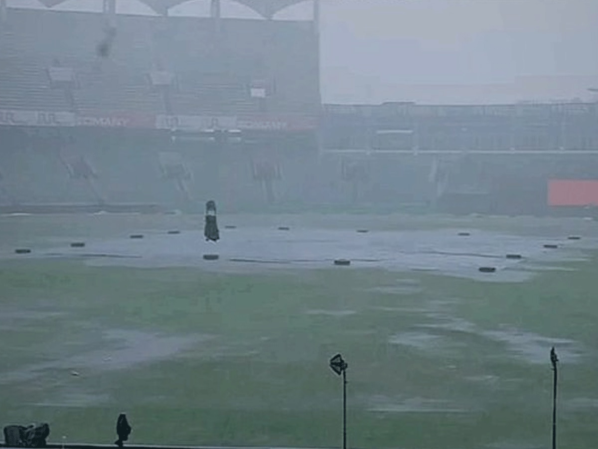 IND vs AUS 2nd T20I Wether: दूसरे टी20 मैच में बारिश का साया, ग्रीनफील्ड स्टेडियम पानी से लबालब