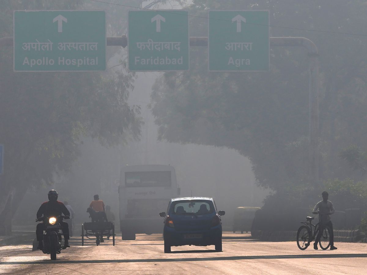 नहीं सुधर रही दिल्ली में हवा, AQI लेवल अब भी बहुत खराब श्रेणी में
