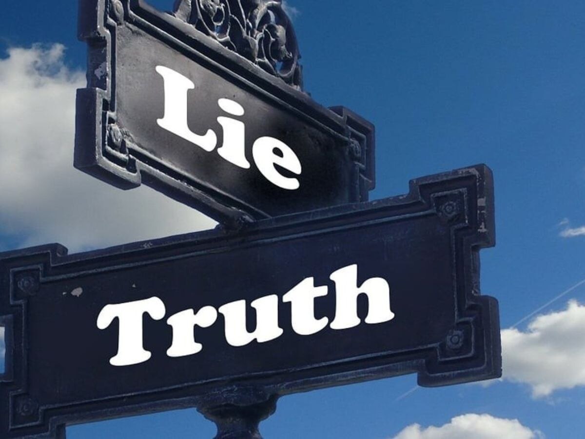 Difference Between Truth And Lie