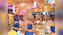 ਸ੍ਰੀ ਗੁਰੂ ਨਾਨਕ ਦੇਵ ਜੀ ਦੇ ਪ੍ਰਕਾਸ਼ ਪੁਰਬ ਮੌਕੇ ਸ੍ਰੀ ਹਰਿਮੰਦਰ ਸਾਹਿਬ ਵੱਡੀ ਗਿਣਤੀ 'ਚ ਸੰਗਤ ਹੋਈ