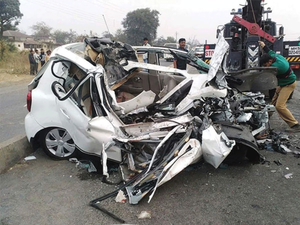 गोंडा में कार ने चार लोगों को कुचला, 2 की मौके पर मौत, 2 गंभीर रूप से जख्मी  