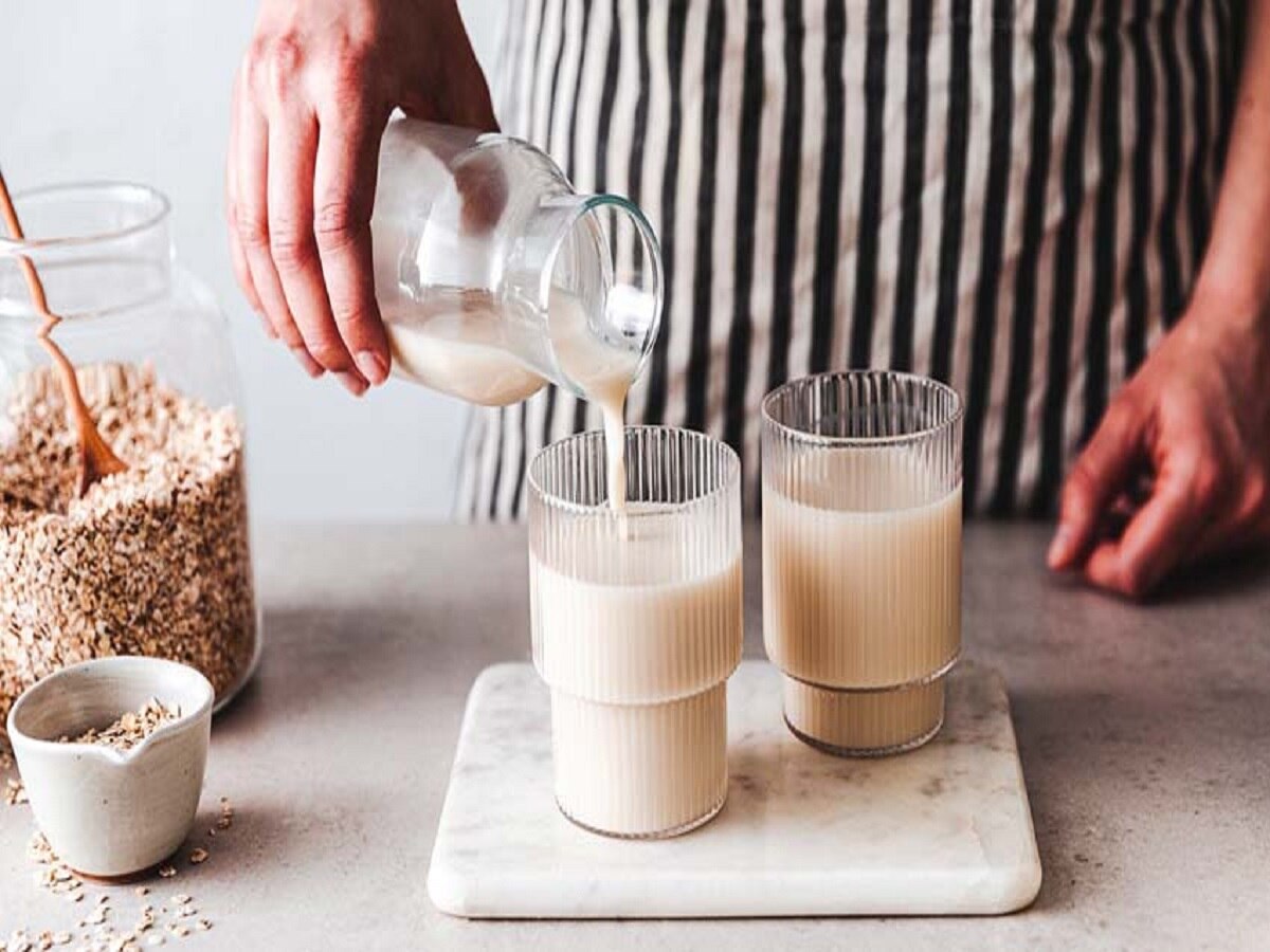 Health News : दूध में मिलाकर पिएं ये चार चीजें, सर्दियों में रहेंगे ऊर्जावान