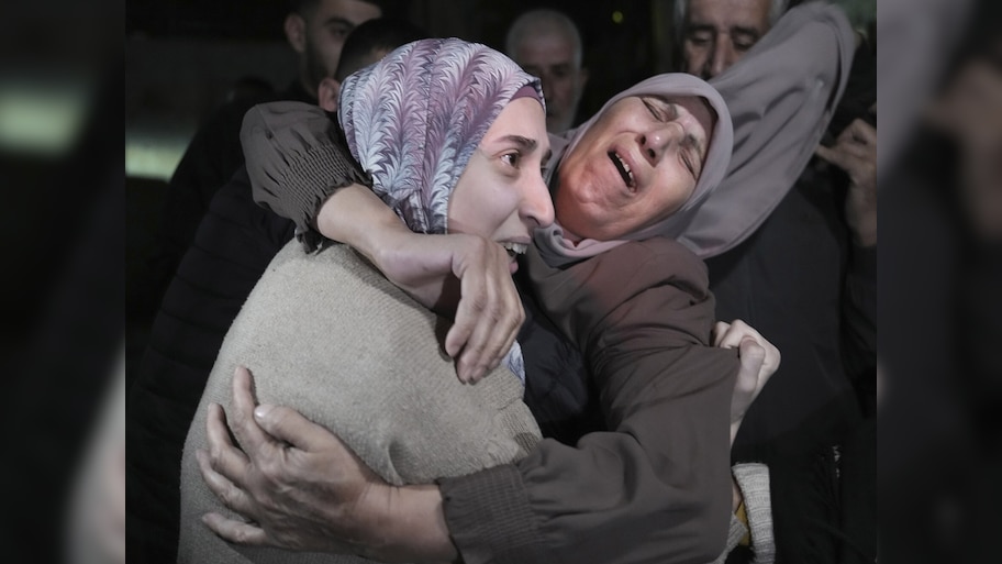 Israel-Hamas Ceasefire: इजराइल ने पांचवे दिन रिहा किए 30 फिलिस्तीनी बंधक, नेतन्याहू बोले करेंगे सफाया